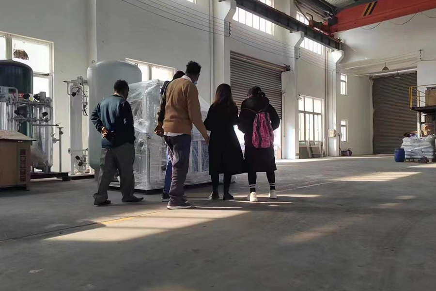 Pelanggan India melawat kontrak kilang dan dakwat 